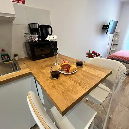 Cozy Dans Le Centre De Rueil-malmaison, Pres De Paris 루얼말메이슨