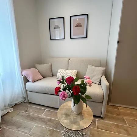 아파트 Cozy Dans Le Centre De Rueil-malmaison, Pres De Paris *